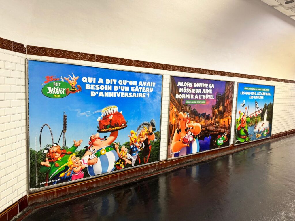 Publicité Parc astérix metro 1