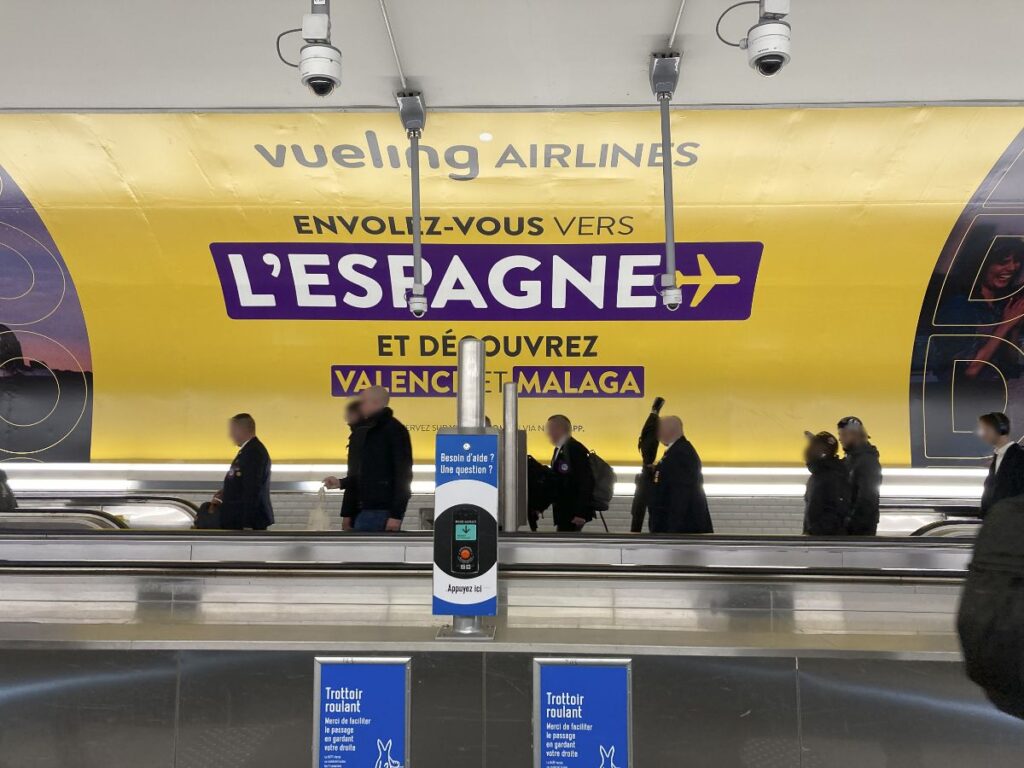 Publicité Vueling metro event paris 9