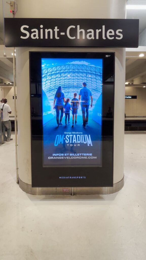 Publicité OMSTADIUM metro marseille 12