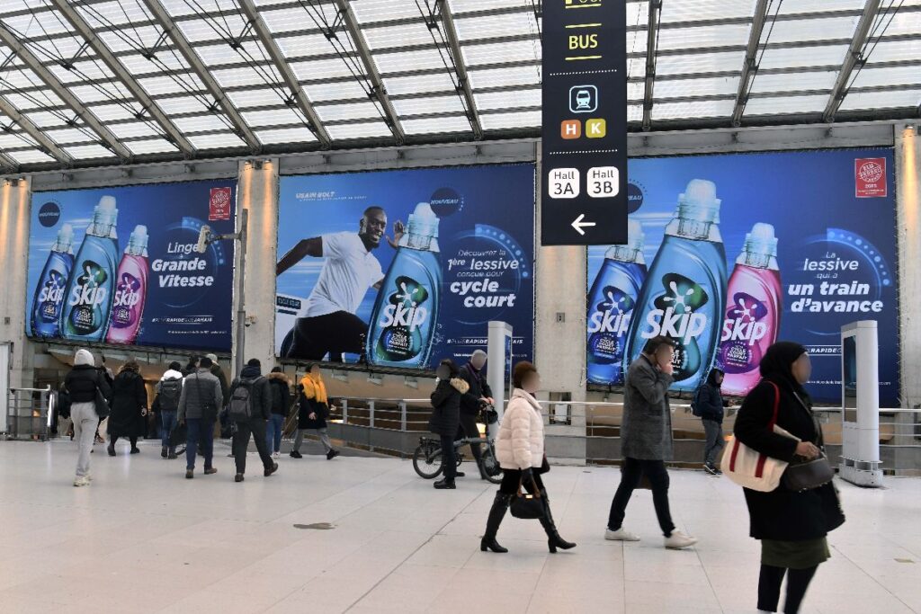 Publicité Skip gare 1