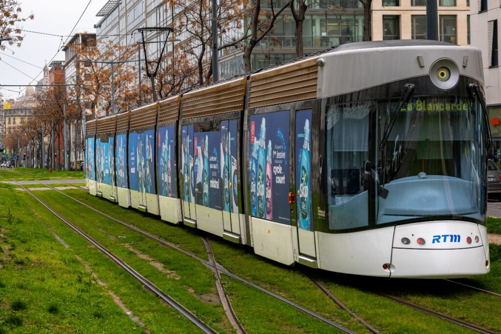 Publicité Skip tram marseille 1