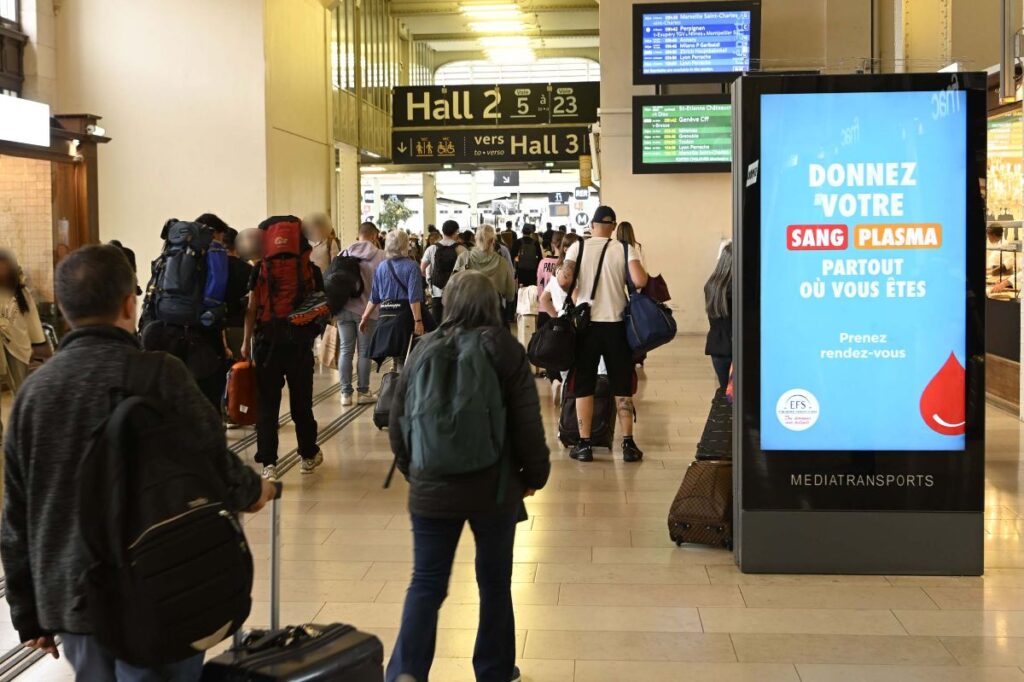 Publicité EFS programmatique Paris 3