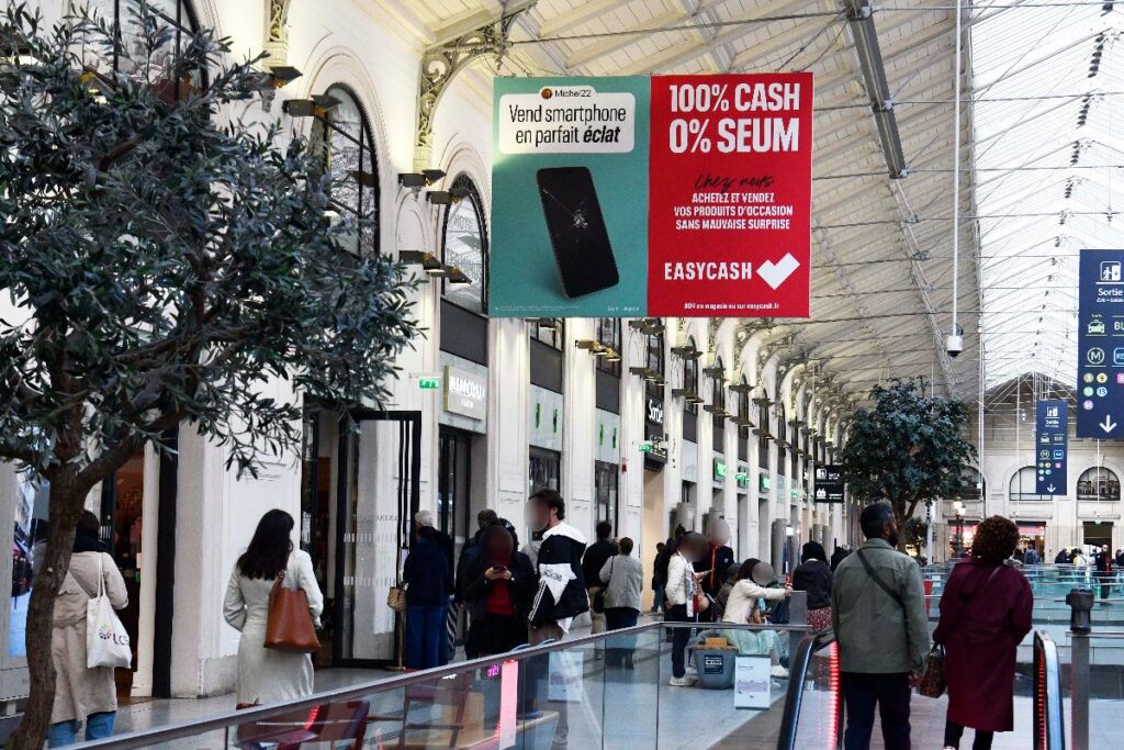 Publicité Event EasyCash Gare Paris