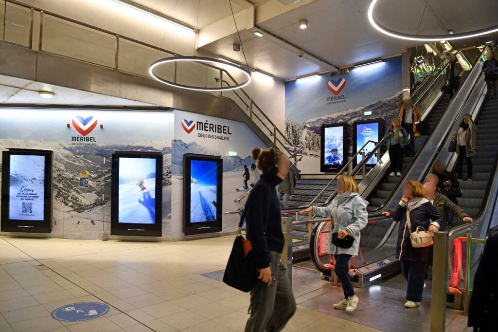 Publicité Event Méribel gare 1