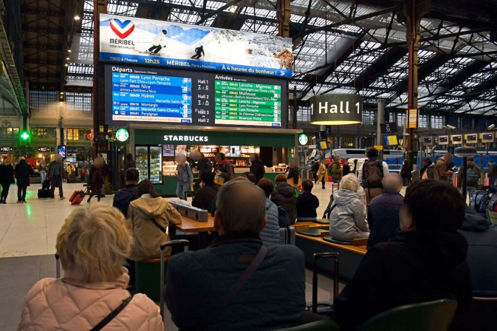 Publicité Event Méribel gare 2