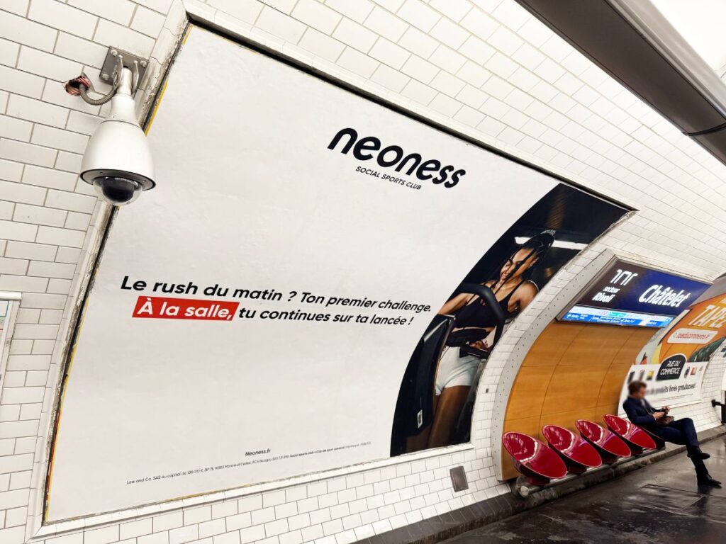 Publicité métro Neoness Paris 4