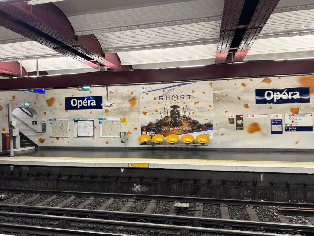 Publicité Event Ghost metro paris 7