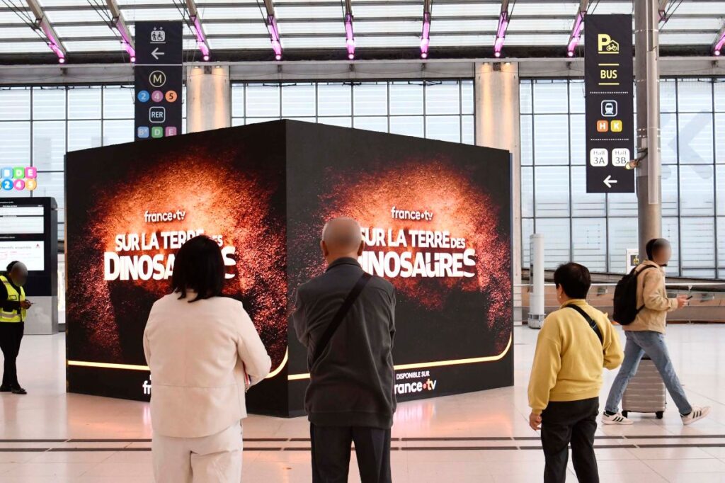 Publicité FranceTV cube3D Event Gare 3