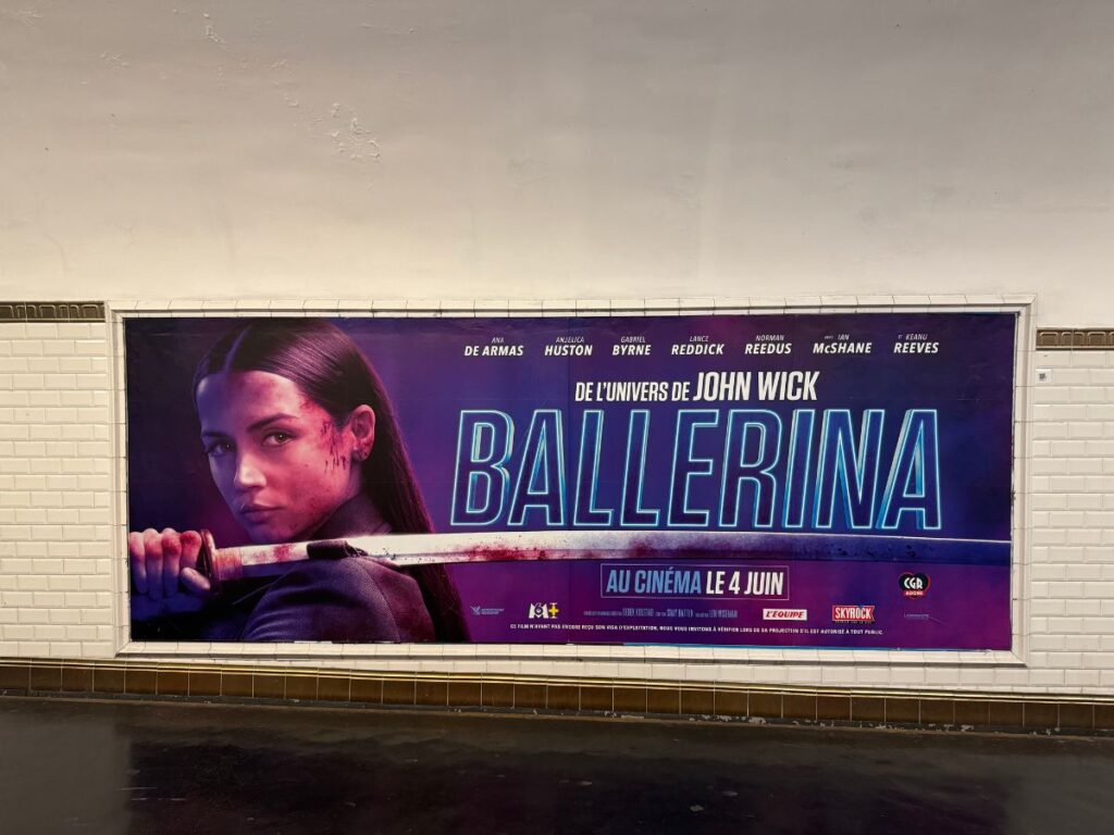 Publicité Ballerina metro paris 2