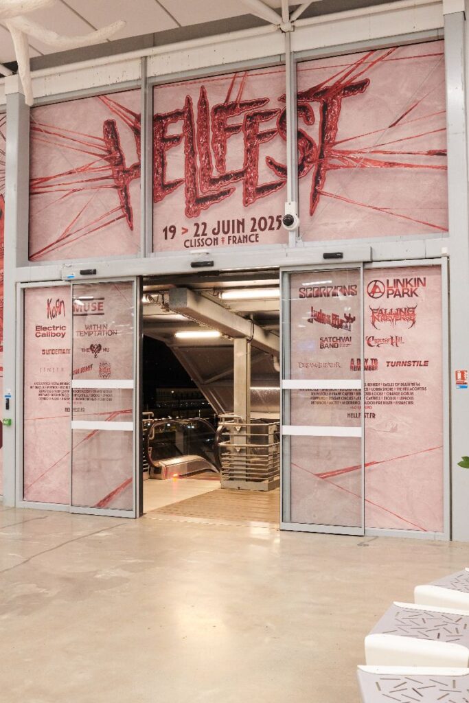 Publicité Event Hellfest Gare Nantes 12