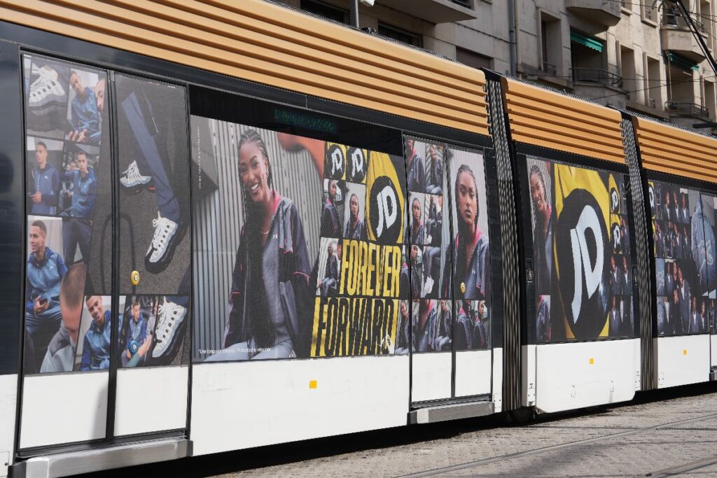 Publicité Event JdSport Tram Marseille