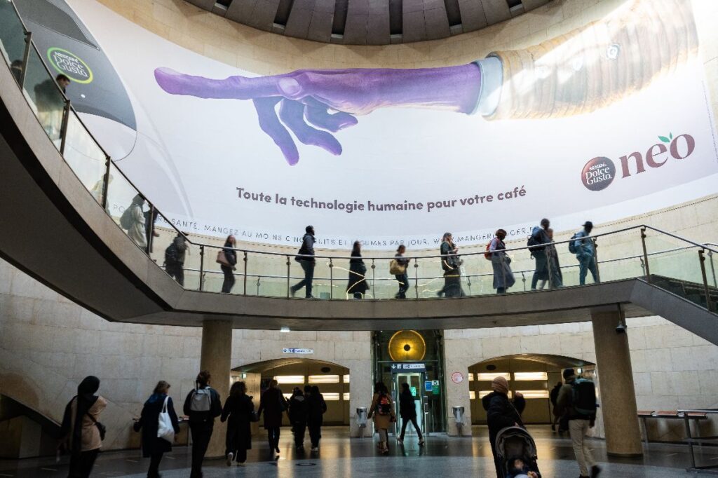 Publicité Event Nespresso Saint Lazare Paris 5