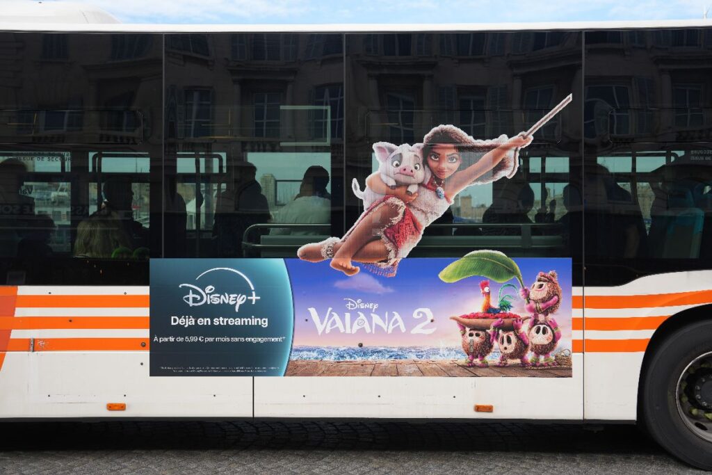 Publicité bus Disney Marseille 2