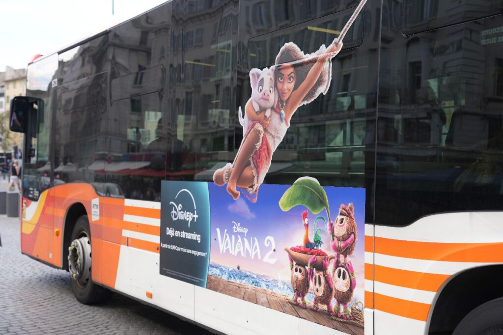 Publicité bus Disney Marseille 4