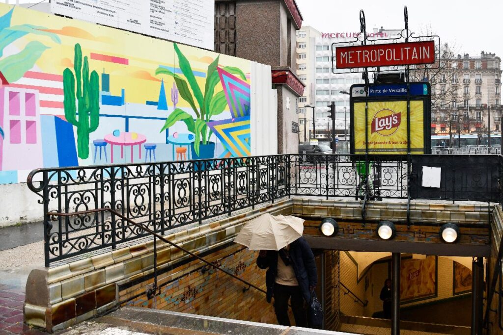 Publicité Lay's Porte de Versailles Metro Paris 1