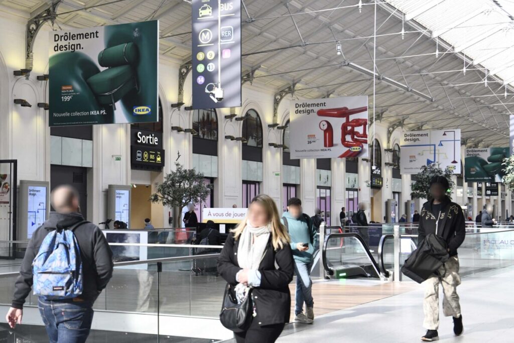 Publicité Ikea gare paris 3
