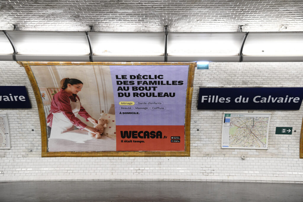 Publicité WeCasa metro paris 3