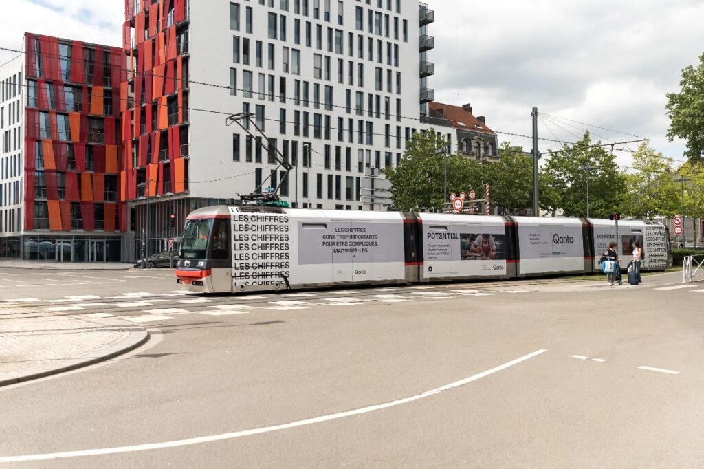 Qonto - LILLE Tramway covering avec vitres - Mai