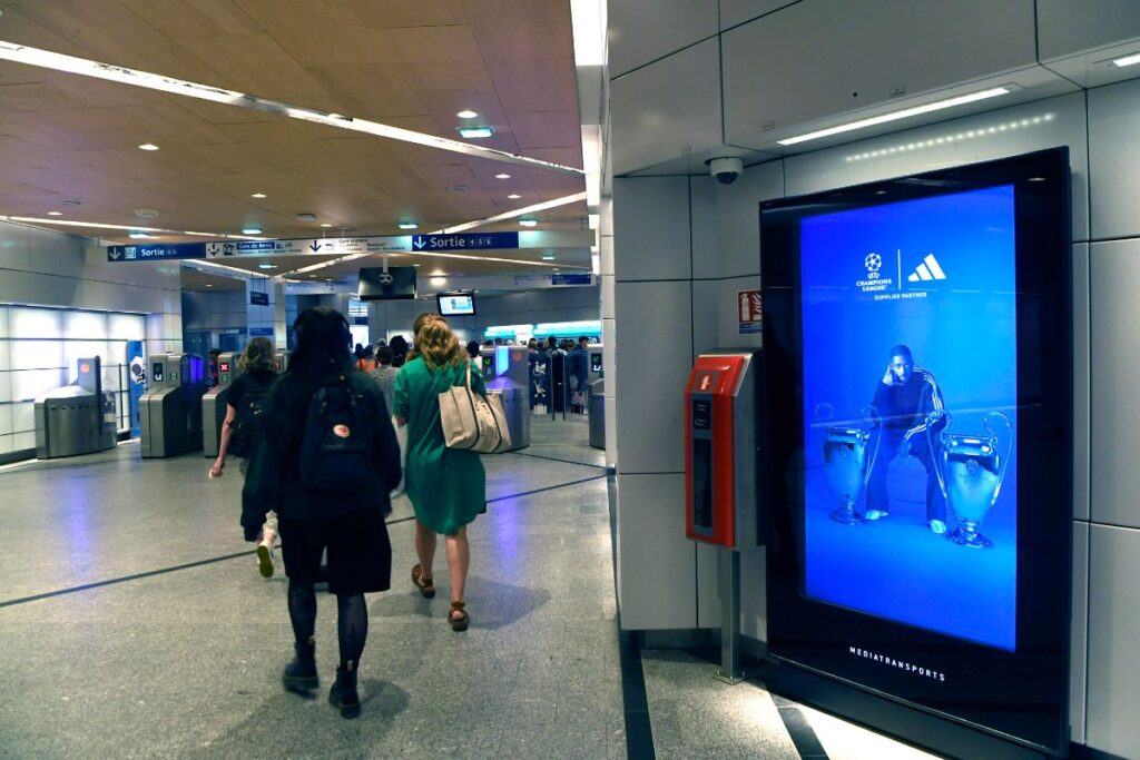 Publicité Adidas DOOH paris 2