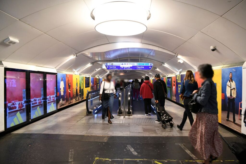 Publicité Adidas Digiwall metro paris 5