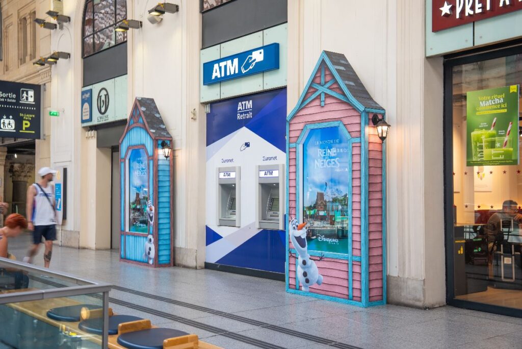 Affichage publicitaire événementiel dans la gare Saint Lazare 4