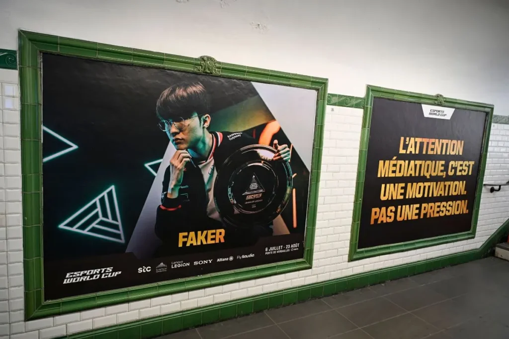 Affichage publicitaire 3m² dans les couloirs du métro parisien